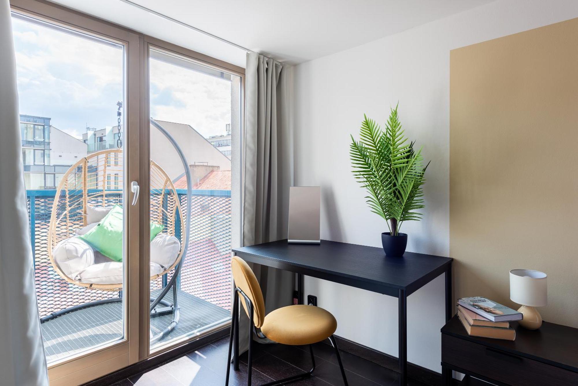 Apartments With Large Balcony, Parking Prag Dış mekan fotoğraf