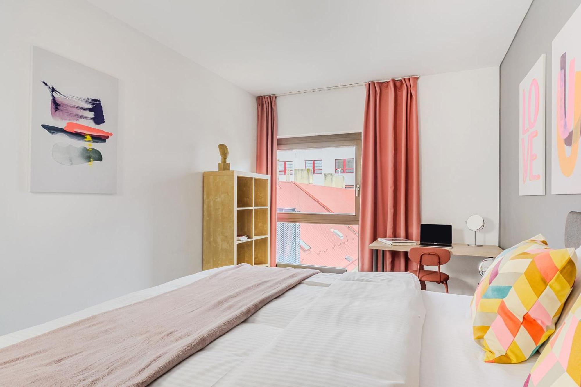 Apartments With Large Balcony, Parking Prag Dış mekan fotoğraf